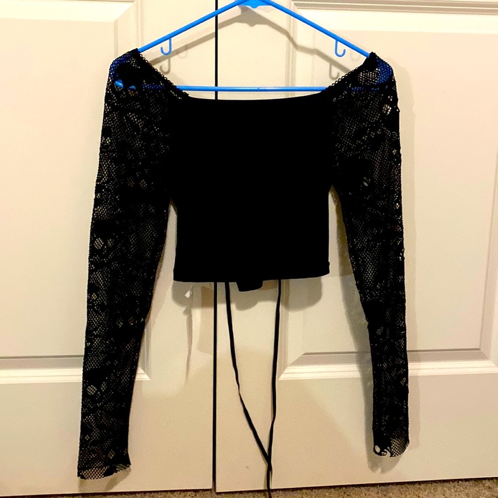 Long Sleeve black Cropped Tee with mesh sleeves